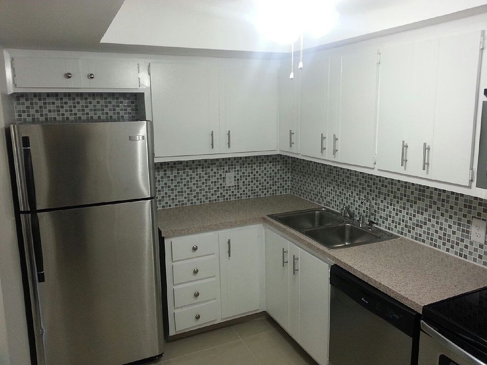 1st image of 16701 NE 14th Ave APT 302