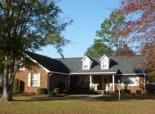 967 Hitching Post Ln, Waycross, GA 31503