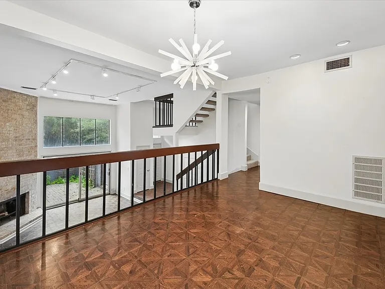3618 Gillespie St #108 — Photo 5