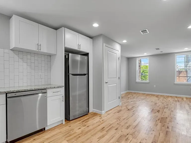 410 Diamond St. — Photo 18