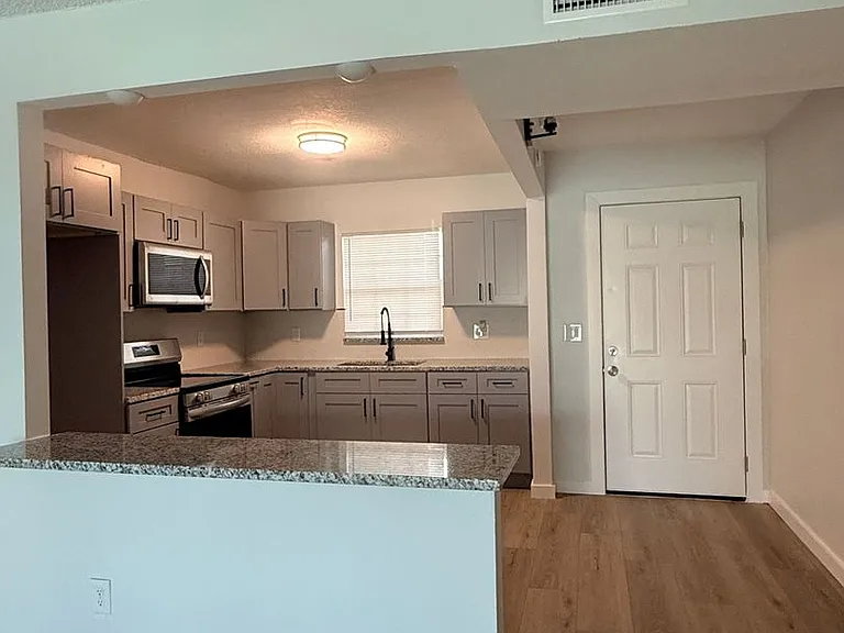 14417 Americana Cir #204 — Photo 9