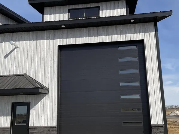 2723 Jamie Ave NE Unit 4, Watertown, SD 57201