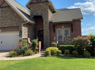 1409 SW Rosedale Ave, Bentonville, AR 72712