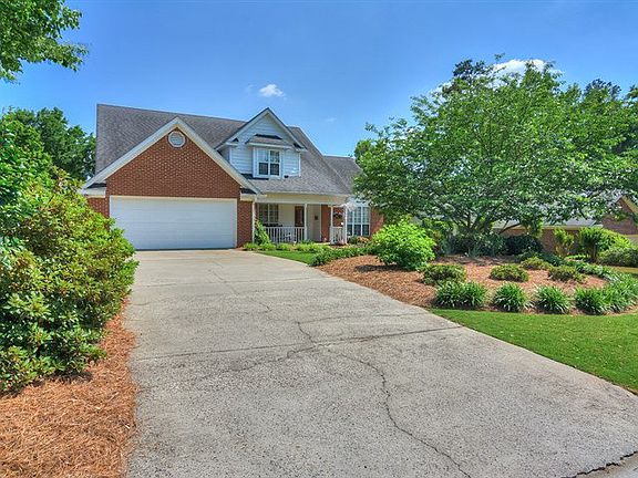4th image of 563 Oak Brook Dr