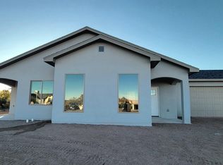208 Skyline Dr, Elephant Butte, NM 87935