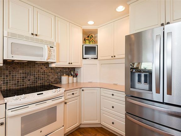 5th image of 5510 W Umatilla Ave