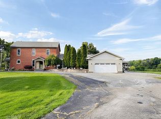 10049 Transit Rd, Pavilion, NY 14054