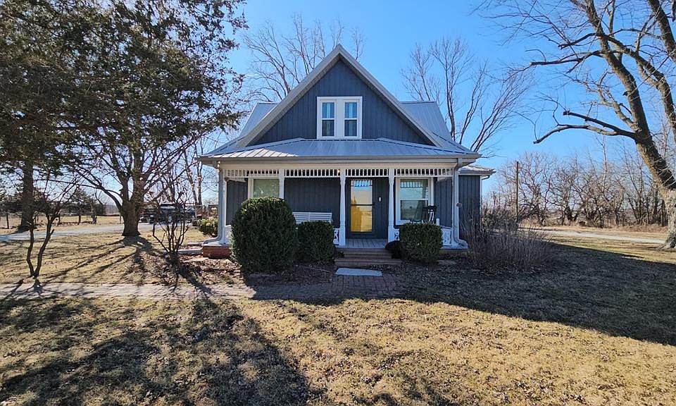 1st image of 22539 Spencer Ln