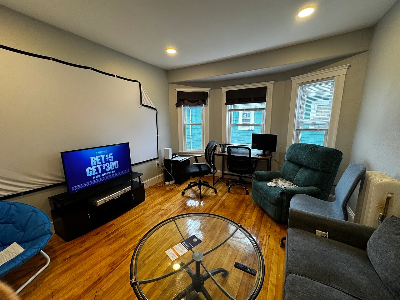 5 bed, 9999 sqft, $6,250 — Photo 2