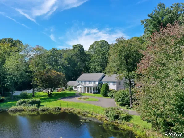 34 Sherwood Lane, New Canaan, CT 06840