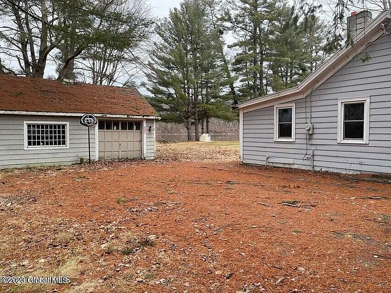 2nd image of 129 River Road