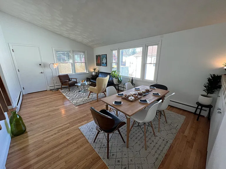72 Victoria St — Photo 11