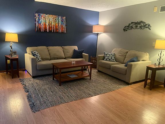 4th image of 1238 Zimmer Pl #13