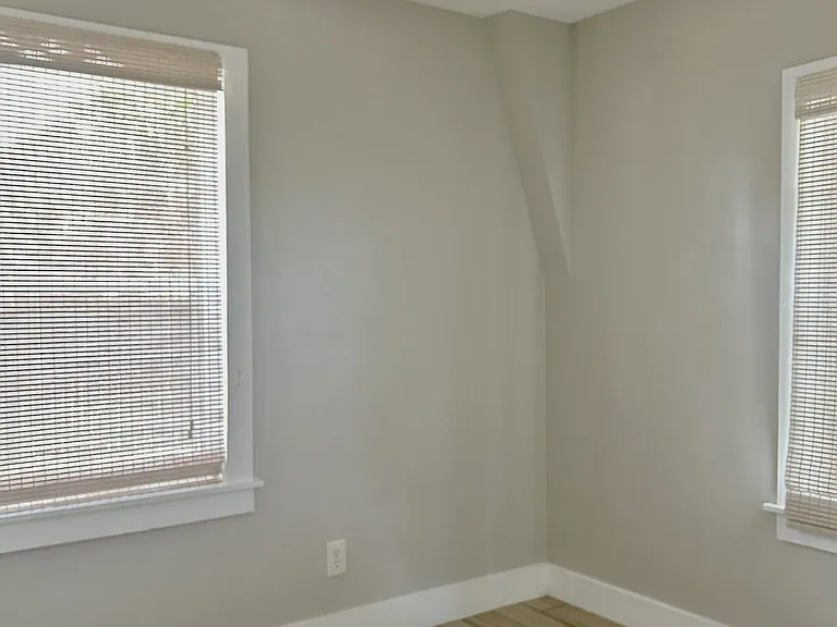 703 E Hanlon St — Photo 11