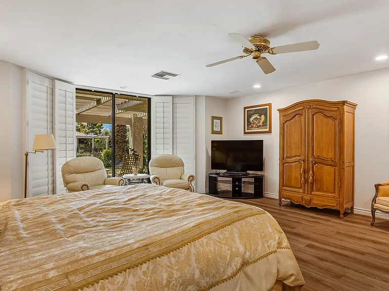 5 Stanford Dr — Photo 36