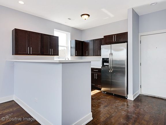 2nd image of 504 S Oakley Blvd #2R