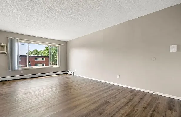 Granite City Apartments — Photo 6