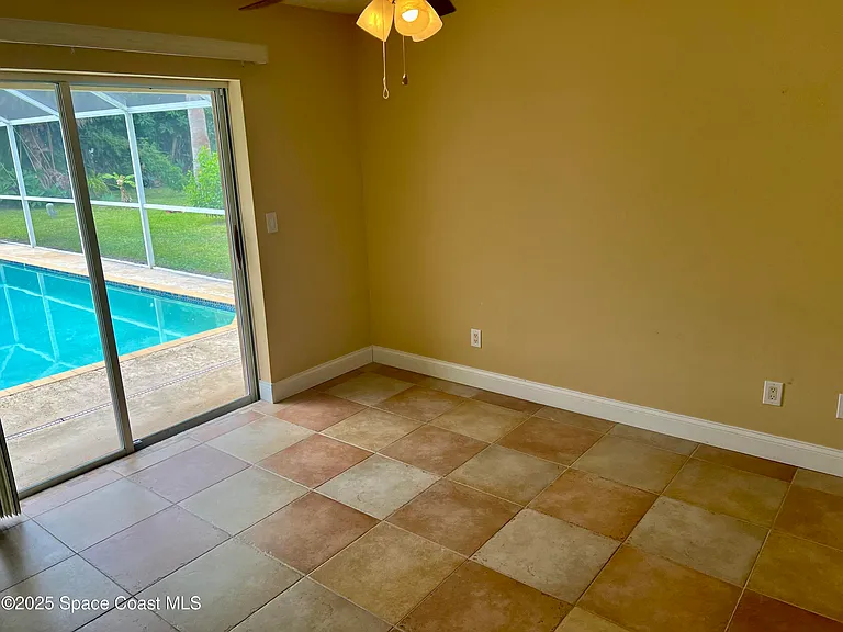 2372 Windham Dr — Photo 22
