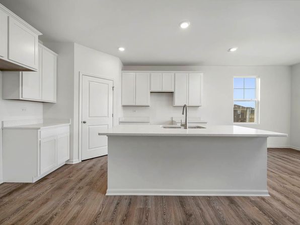 9968 Central Park Blvd, Huntley, IL 60142