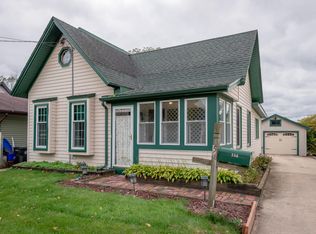 156 Tenny Ave, Waukesha, WI 53186