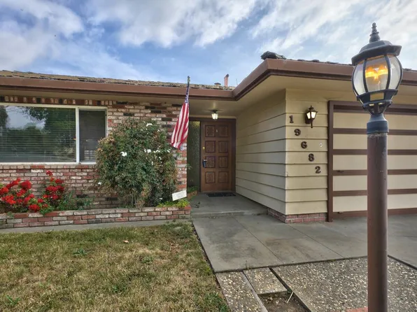 19682 Rogge Rd, Salinas, CA 93906