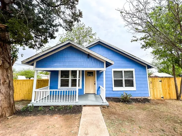 600 SE 3rd St, Knox City, TX 79529