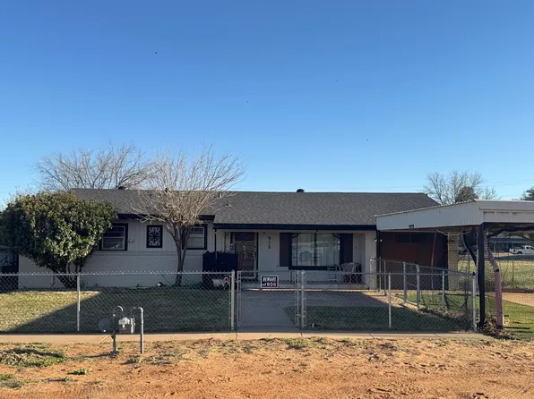 915 E 9th St, Colorado City, TX 79512