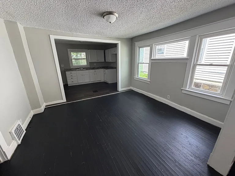 3904 Smart Ave — Photo 9