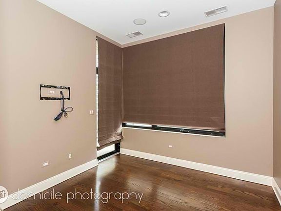 5th image of 101 W Superior St APT 606C