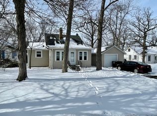 601 N Riverside Dr, Silver Lake, WI 53170