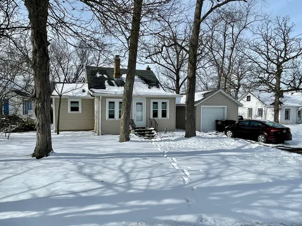 601 N Riverside Dr, Silver Lake, WI 53170