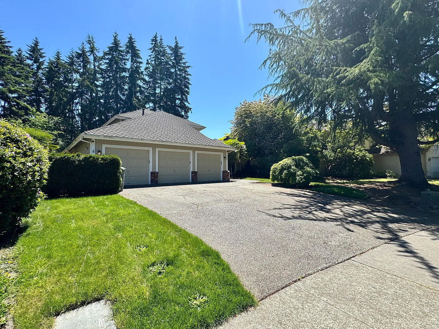 4 bed, 3.5 bath, 2775 sqft, $5,200 — Photo 3