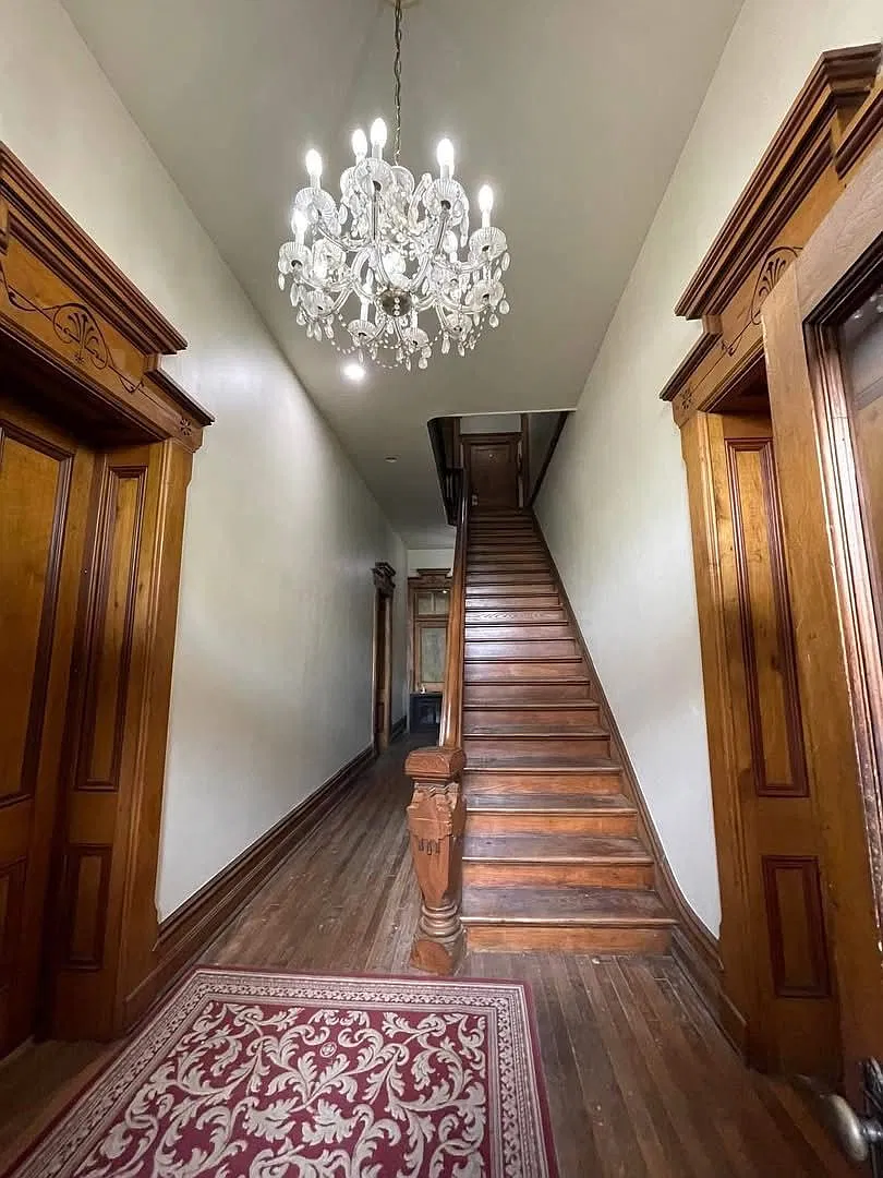 1118 State St. — Photo 2