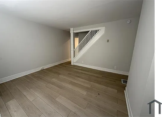1114 Lancaster Ave — Photo 4