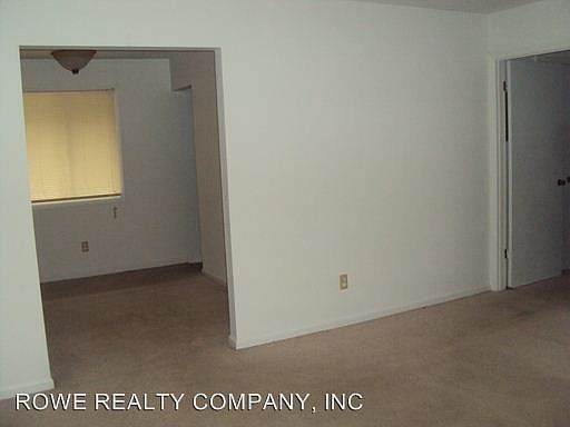 2nd image of 1540 Stark Ave #18
