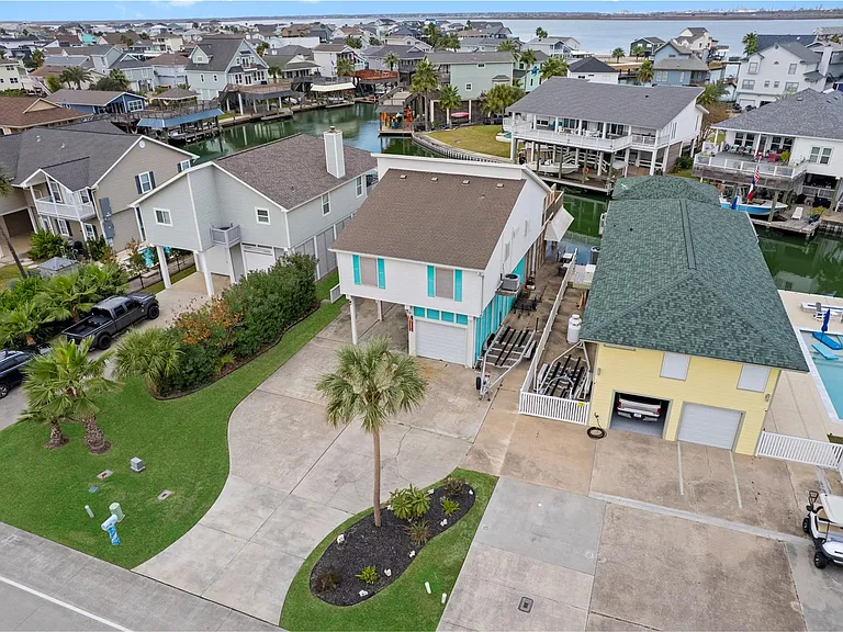1114 Tiki Dr — Photo 39