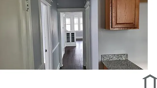 10520 S Perry Ave — Photo 12