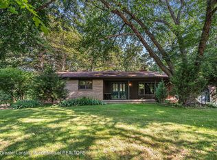 13555 S Wright Rd, Eagle, MI 48822