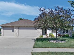 102 S 29th St, Marshalltown, IA 50158