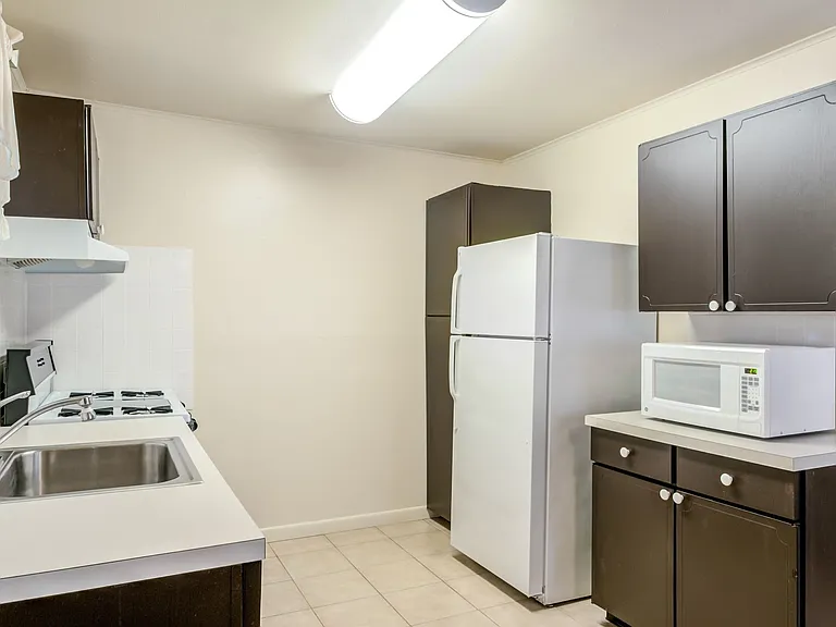 Wingate Apartments, LLC — Photo 8