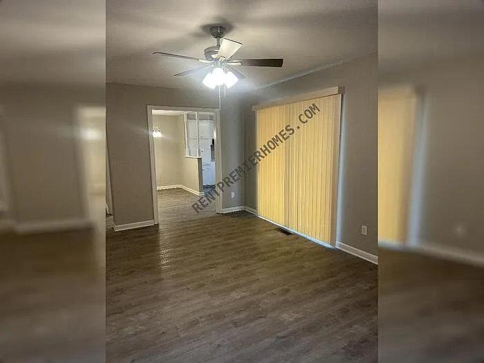 4406 NW 54th St — Photo 10