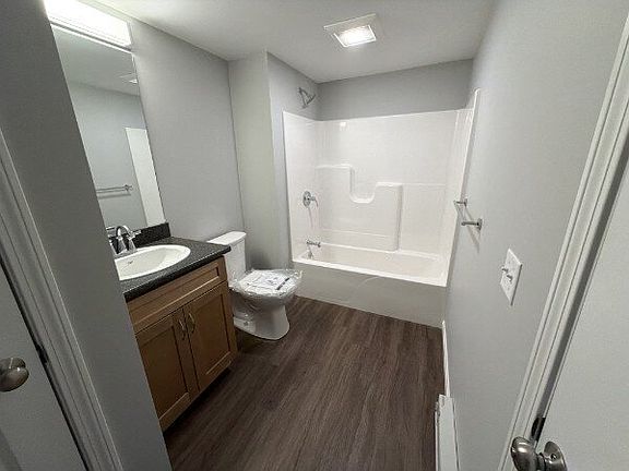 2nd image of 505 Market St #31