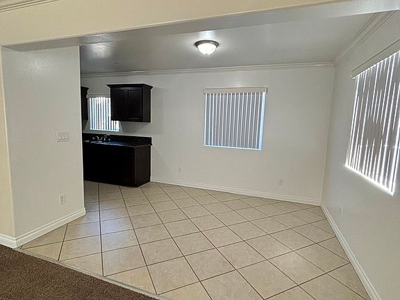 4th image of 728 W 55th St