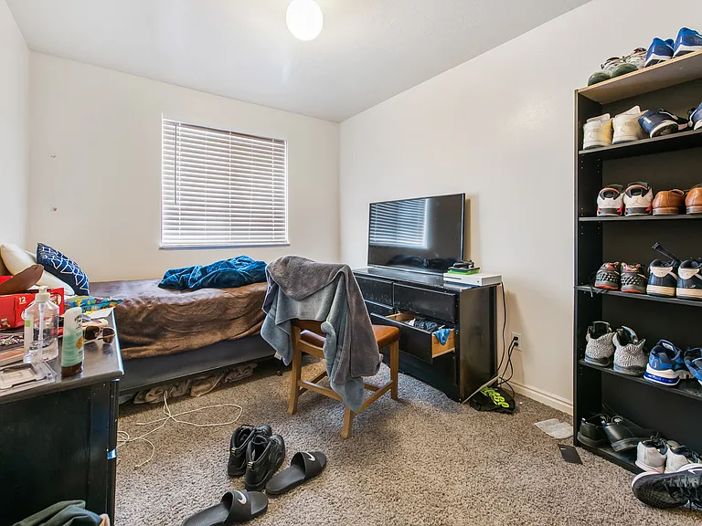 835 N 50 E #322 — Photo 10