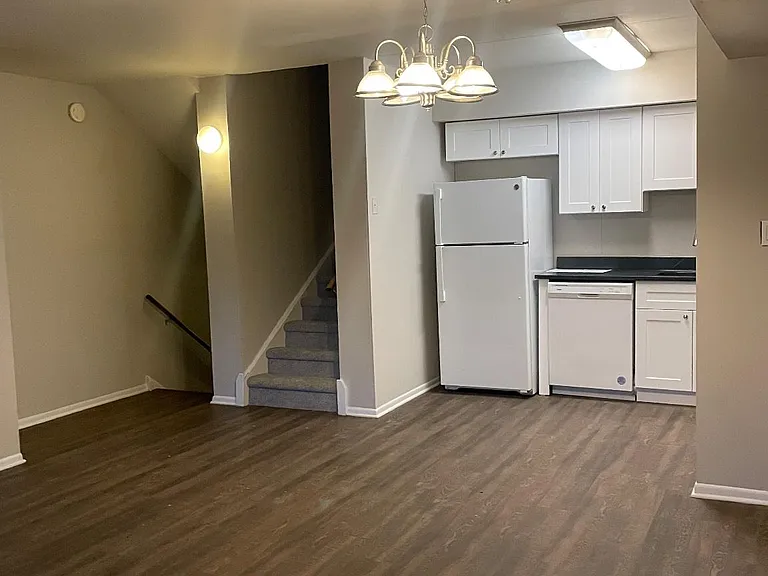 202 Stony Way — Photo 9