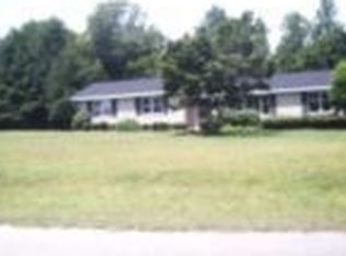 73 Lakewood Dr, Laurens, SC 29360