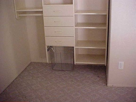 5th image of 403 Sanibelle Cir Unit 17
