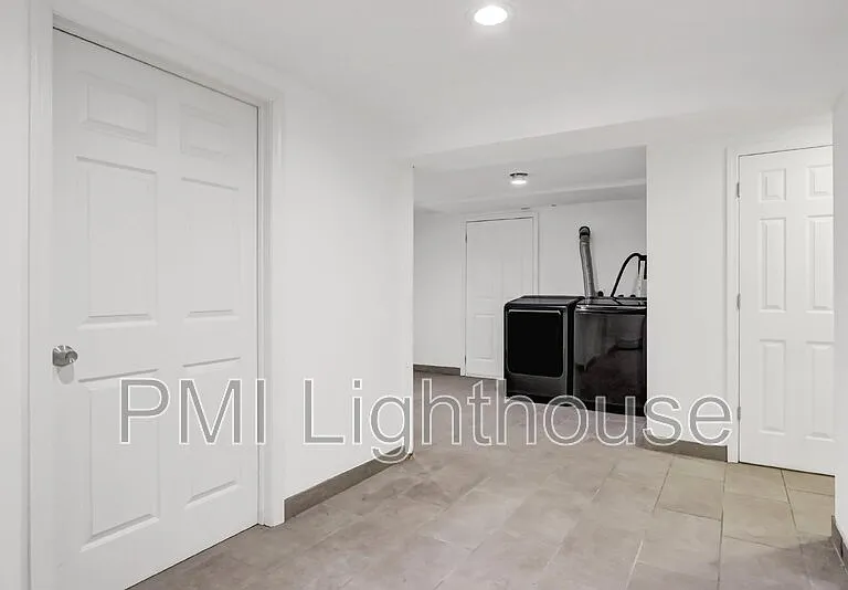 25 Thorney Ave — Photo 21