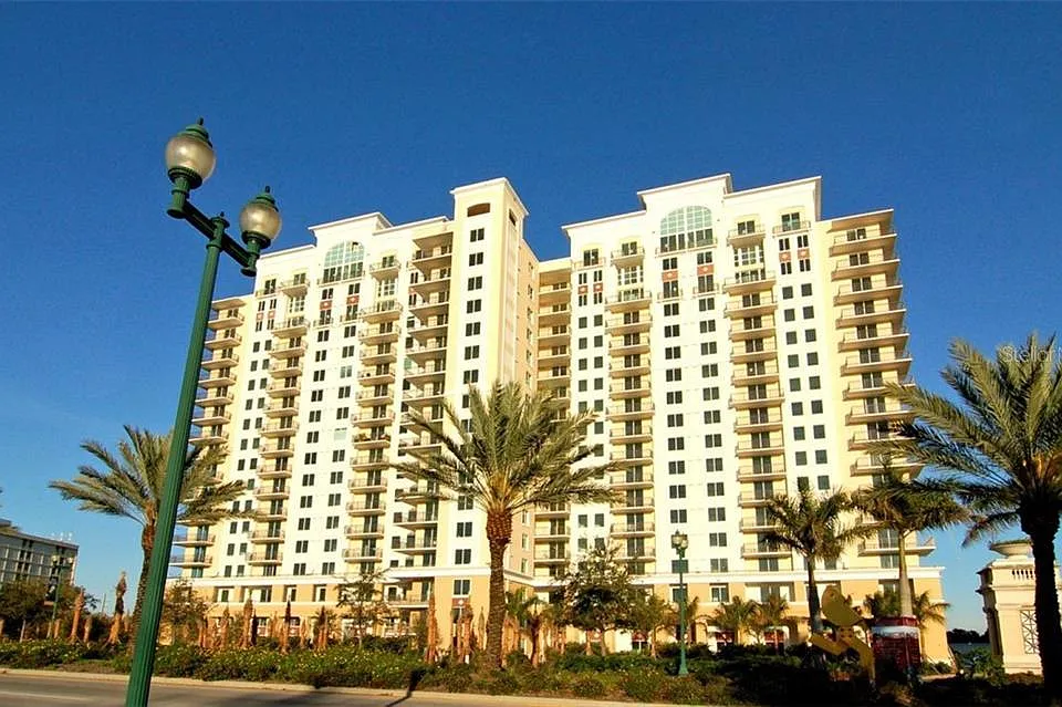 800 N Tamiami Trl #801
