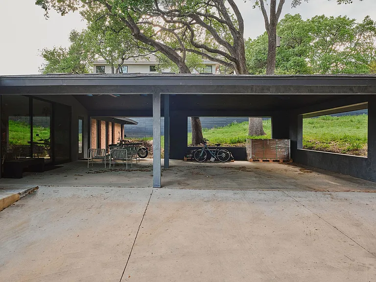Balcones Dr — Photo 26